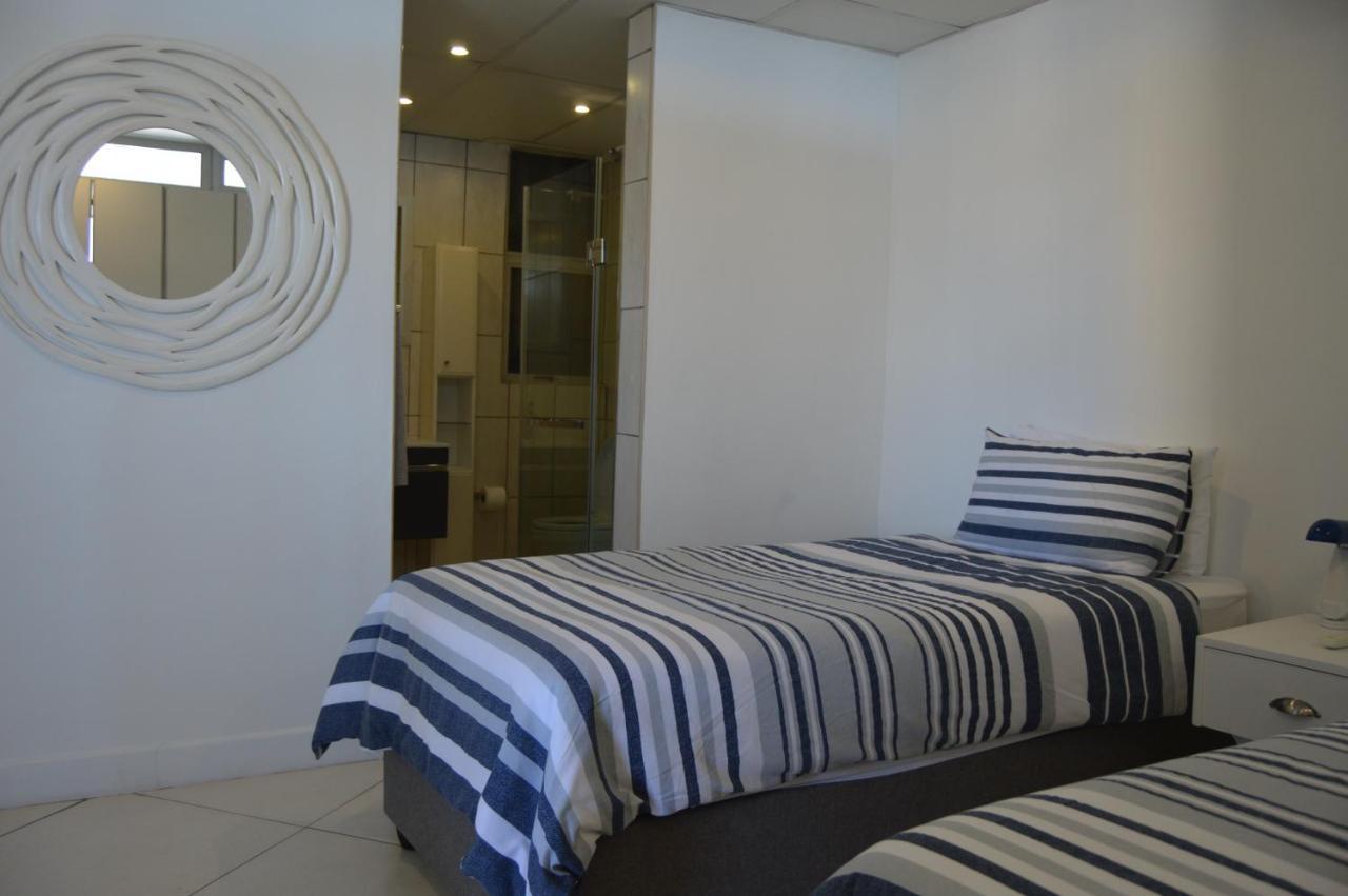 Accommodation Front - Classy 4 Sleeper With Ocean Views Ντούρμπαν Εξωτερικό φωτογραφία